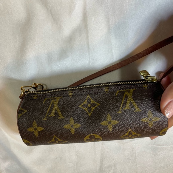 Louis Vuitton Monogram Papillon Pouch 🤎 - Picture 6 of 12